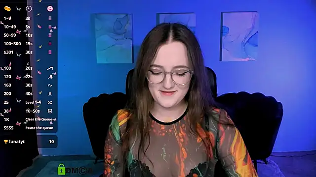 Snapshot of luna_berryy chatting on 9, 11, 2025 luna berryy online show from 9, 11, 2025