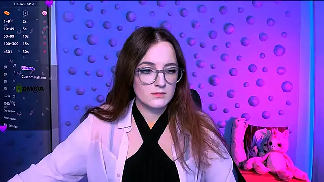 Snapshot of luna_berryy chatting on 28, 11, 2025 luna berryy online show from 28, 11, 2025