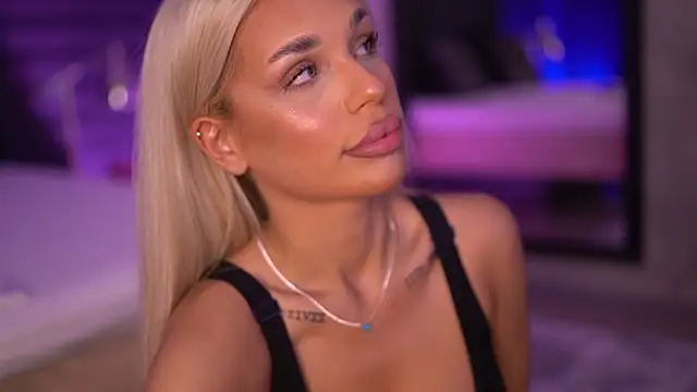 Candy Ivy online show from 22, 9, 2025