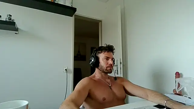 alpha-hunk online show from 8, 3, 2026