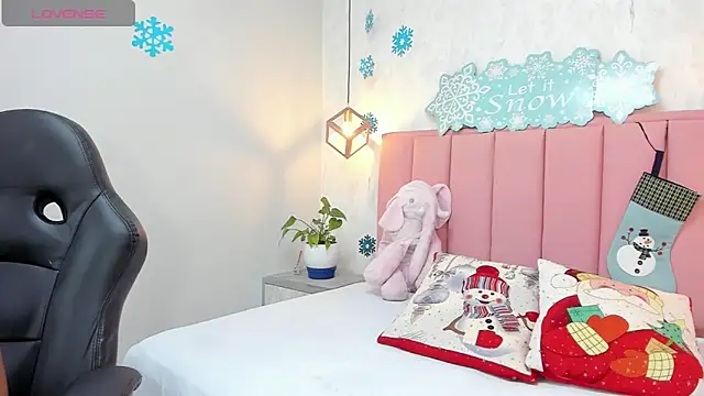 MAYROBERTSS online show from 17, 12, 2024