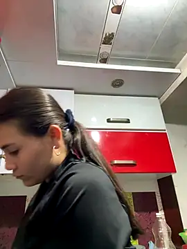 aurora divine online show from 11, 9, 2025