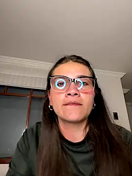 aurora divine online show from 12, 9, 2025