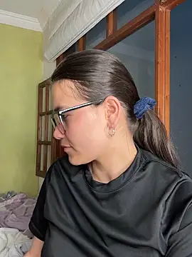 aurora divine online show from 2, 10, 2025