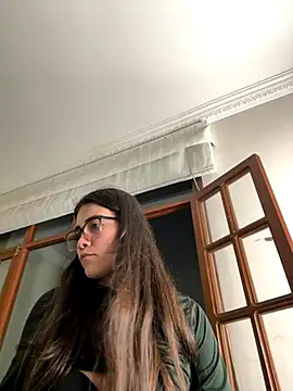 aurora divine online show from 23, 10, 2025