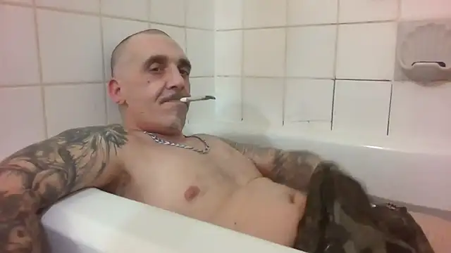 CandiedPompano online show from 26, 9, 2025