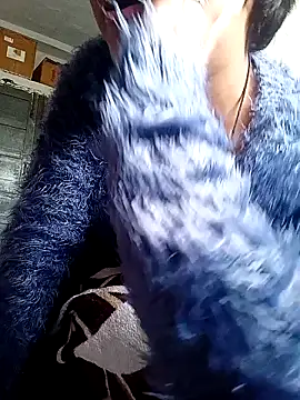 Snapshot of ruhi2003 chatting on 6, 12, 2024 ruhi2003 online show from 6, 12, 2024