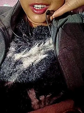 Snapshot of ruhi2003 chatting on 14, 12, 2024 ruhi2003 online show from 14, 12, 2024