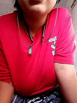 Snapshot of ruhi2003 chatting on 13, 2, 2025 ruhi2003 online show from 13, 2, 2025