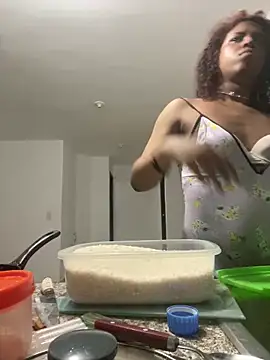 Snapshot of zahrivk1 chatting on 2, 3, 2025 zahrivk1 online show from 2, 3, 2025