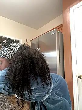 choclatepeaach online show from 8, 1, 2026