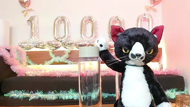 Snapshot of Risa_06 chatting on 12, 1, 2025 Risa 06 online show from 12, 1, 2025