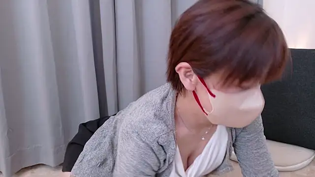 Snapshot of Risa_06 chatting on 14, 12, 2025 Risa 06 online show from 14, 12, 2025