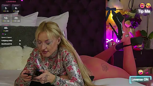 Snapshot of MazeSin chatting on 9, 2, 2025 MazeSin online show from 9, 2, 2025