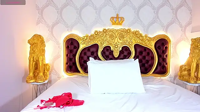 KendralHolson online show from 2, 10, 2025