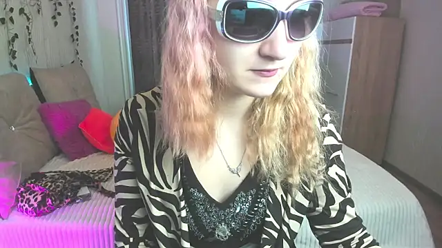 Snapshot of Miss_Elsa_ chatting on 7, 2, 2025 Miss Elsa online show from 7, 2, 2025