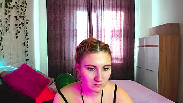 Snapshot of Miss_Elsa_ chatting on 15, 2, 2025 Miss Elsa online show from 15, 2, 2025