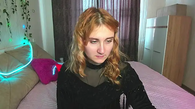 Snapshot of Miss_Elsa_ chatting on 19, 2, 2025 Miss Elsa online show from 19, 2, 2025