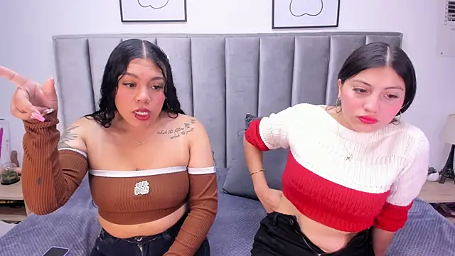 Snapshot of Emmy-Turnner chatting on 7, 11, 2025 Emmy-Turnner online show from 7, 11, 2025