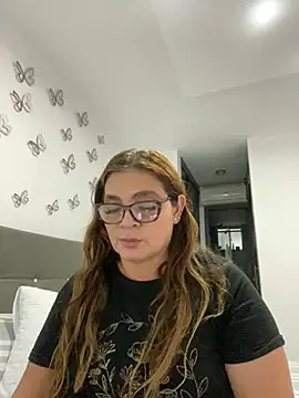 AntonellaAlondra4 online show from 26, 1, 2025