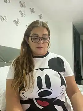 AntonellaAlondra4 online show from 27, 1, 2025