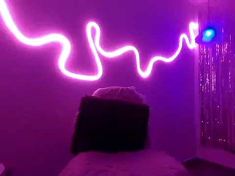 princesskitty111 online show from 6, 12, 2024