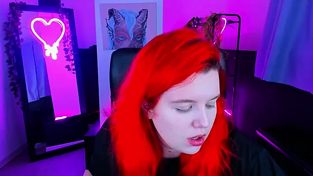 NielletaBlossom online show from 3, 1, 2025