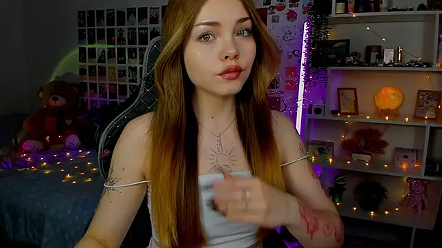 Snapshot of AkiraKatsu chatting on 23, 10, 2025 AkiraKatsu online show from 23, 10, 2025