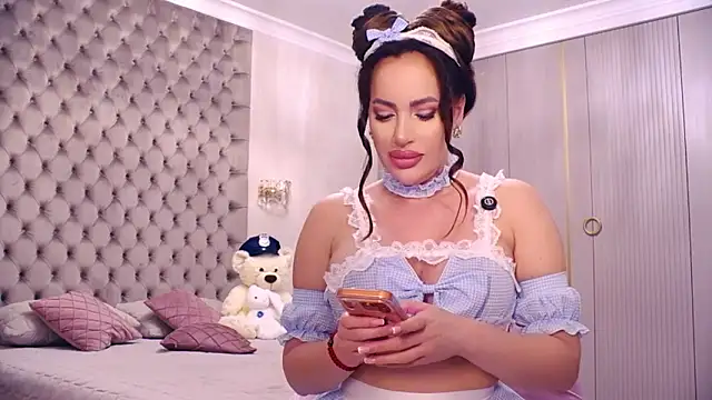 Snapshot of TianaPosh chatting on 4, 3, 2026 TianaPosh online show from 4, 3, 2026