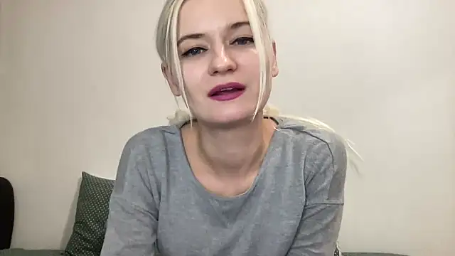 Onika Love online show from 24, 11, 2025