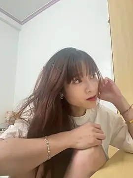 Snapshot of doanlogach chatting on 4, 10, 2025 doanlogach online show from 4, 10, 2025