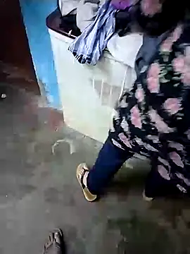 Snapshot of bobbyronak chatting on 23, 12, 2024 bobbyronak online show from 23, 12, 2024