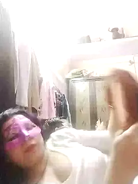 Snapshot of bobbyronak chatting on 2, 1, 2025 bobbyronak online show from 2, 1, 2025