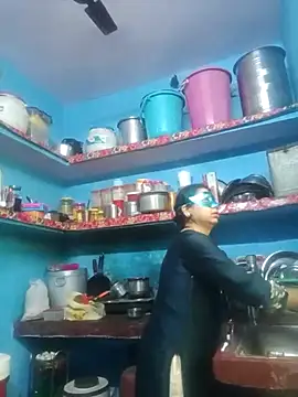 Snapshot of bobbyronak chatting on 2, 2, 2025 bobbyronak online show from 2, 2, 2025