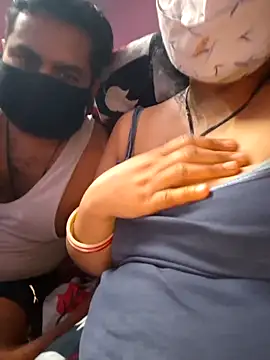 Snapshot of bobbyronak chatting on 10, 9, 2025 bobbyronak online show from 10, 9, 2025