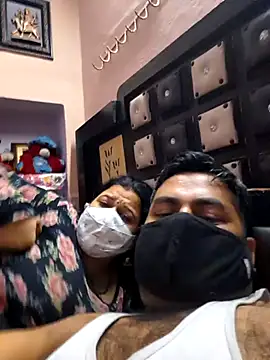 Snapshot of bobbyronak chatting on 5, 10, 2025 bobbyronak online show from 5, 10, 2025