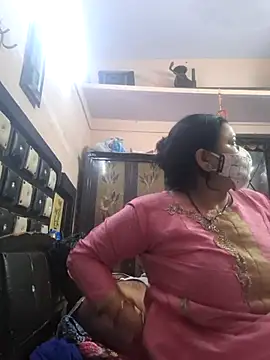 Snapshot of bobbyronak chatting on 1, 11, 2025 bobbyronak online show from 1, 11, 2025