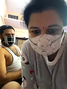 Snapshot of bobbyronak chatting on 15, 12, 2025 bobbyronak online show from 15, 12, 2025