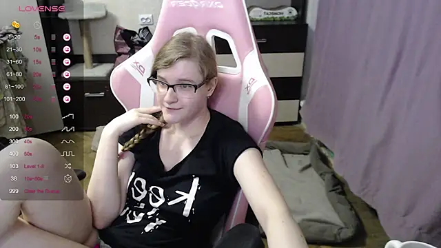 Tomato Tease online show from 27, 10, 2025