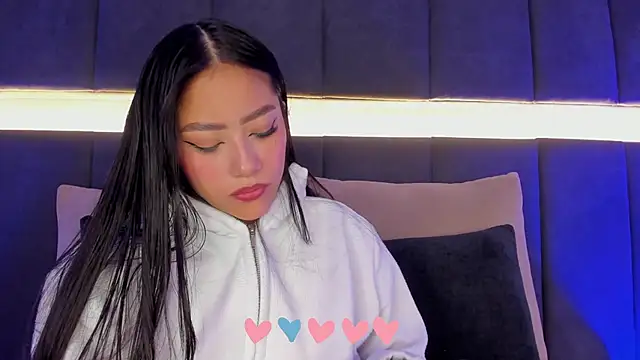 nicolle pierce online show from 14, 2, 2025