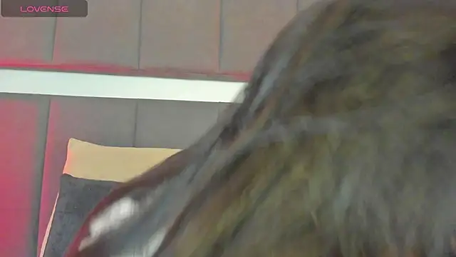 nicolle pierce online show from 26, 2, 2025