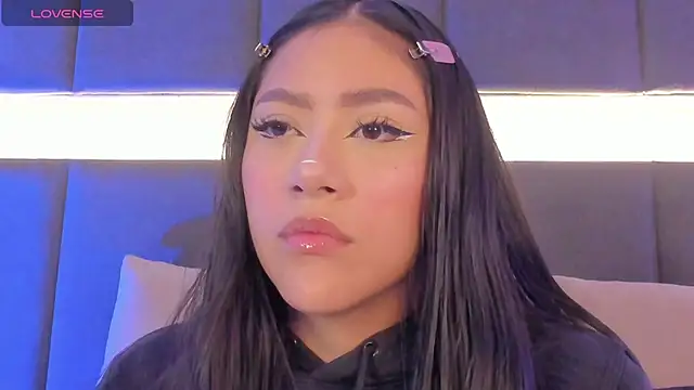 nicolle pierce online show from 8, 3, 2025