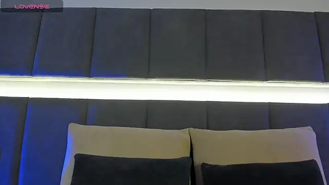 nicolle pierce online show from 12, 3, 2025