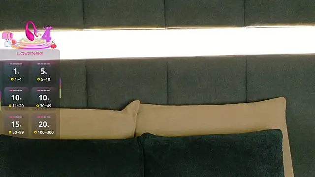 nicolle pierce online show from 6, 11, 2025