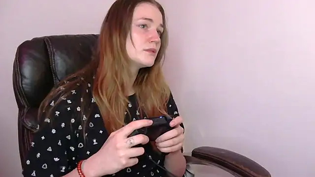 Snapshot of KLEOKILLS chatting on 1, 1, 2025 KLEOKILLS online show from 1, 1, 2025