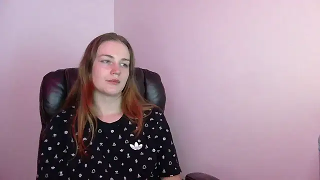 Snapshot of KLEOKILLS chatting on 2, 1, 2025 KLEOKILLS online show from 2, 1, 2025