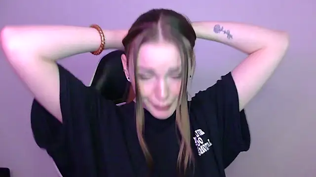 Snapshot of KLEOKILLS chatting on 2, 10, 2025 KLEOKILLS online show from 2, 10, 2025