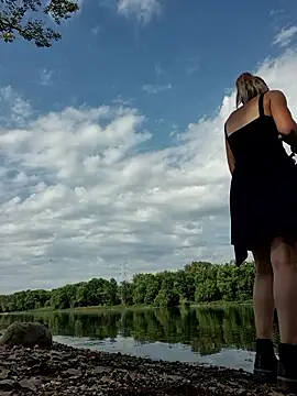 Snapshot of KSwonderland6 chatting on 18, 9, 2025 KSwonderland6 online show from 18, 9, 2025