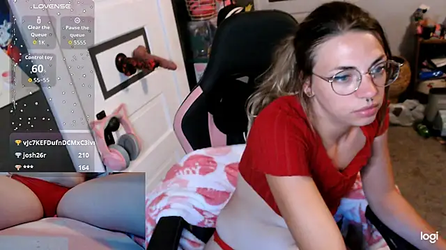 Snapshot of KSwonderland6 chatting on 12, 10, 2025 KSwonderland6 online show from 12, 10, 2025