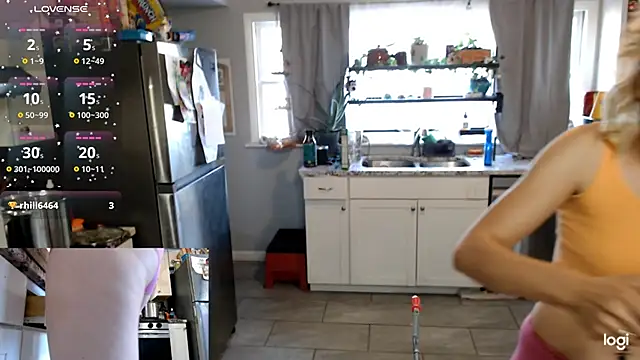 Snapshot of KSwonderland6 chatting on 27, 10, 2025 KSwonderland6 online show from 27, 10, 2025